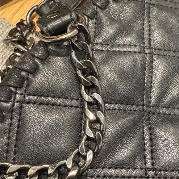 Steve Madden Black Quilted Chain Shoulder Bag - Picture 7 of 7